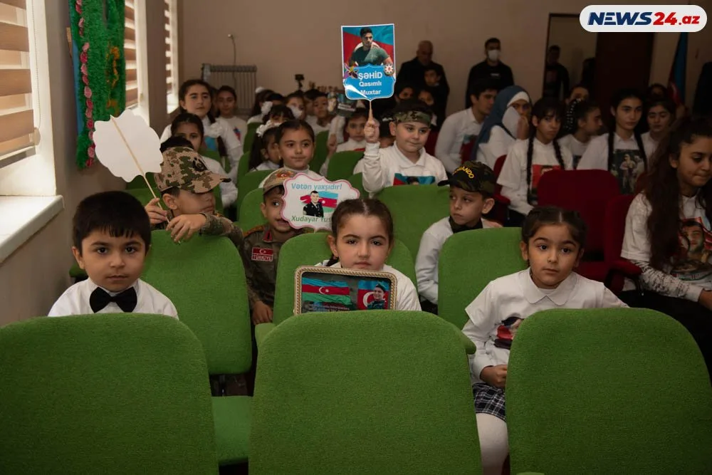 41 sinifdən ucalan şəhid adları - 317 saylı məktəbdə ANIM - VİDEO__NEWL____NEWL__