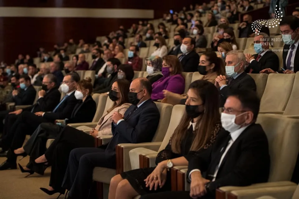 "Biz təkcə Şuşanı geri qaytarmadıq, Azərbaycanın namusunu,qeyrətini geri qaytardıq" - Hikmət Mirzəyev DANIŞIR - VİDEO
