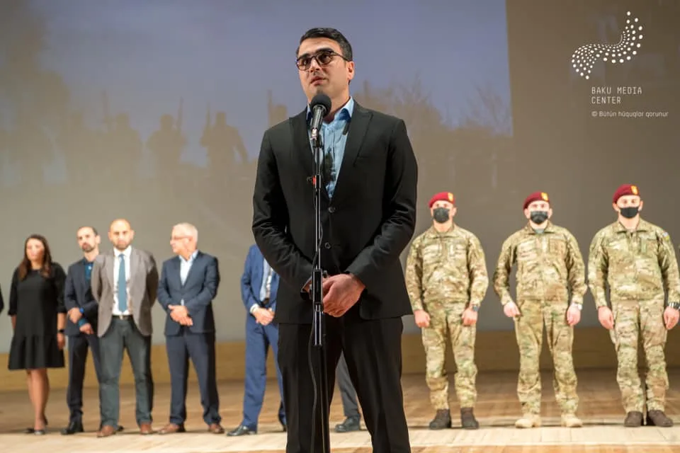 "Biz təkcə Şuşanı geri qaytarmadıq, Azərbaycanın namusunu,qeyrətini geri qaytardıq" - Hikmət Mirzəyev DANIŞIR - VİDEO