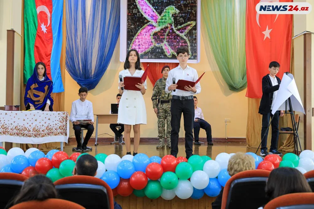 “Biz 44 günə 30 illik ALIN LƏKƏMİZİ TƏMİZLƏDİK” – 160 saylı Klassik Gimnaziyada - ZƏFƏR TƏNTƏNƏSİ