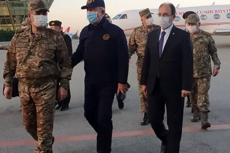 Hulusi Akar Bakıda - FOTO