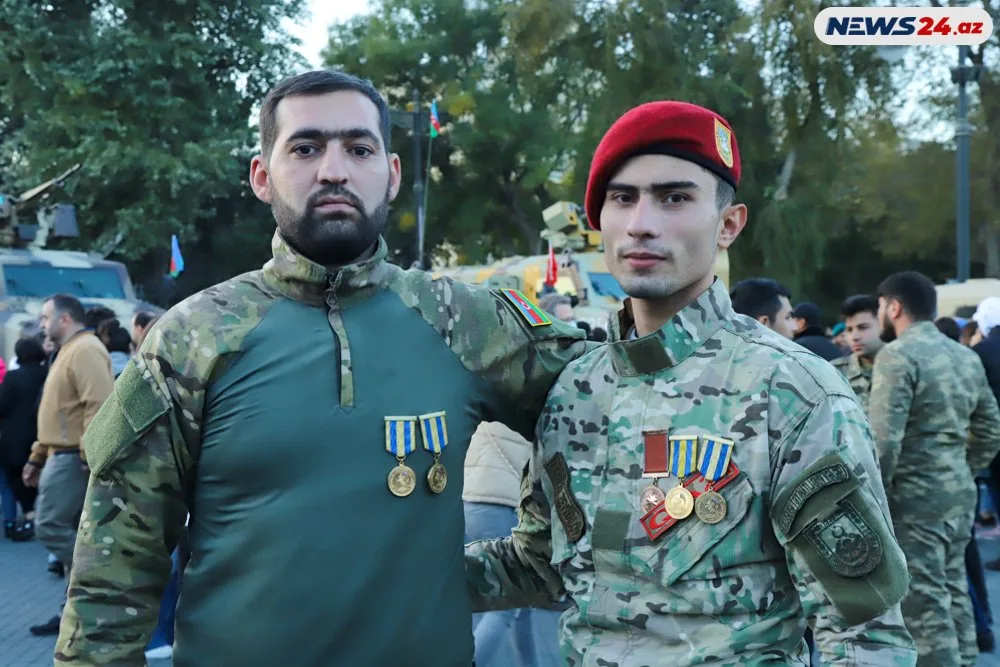 Bakı Zəfər Gününə hazırlaşır - FOTOREPORTAJ