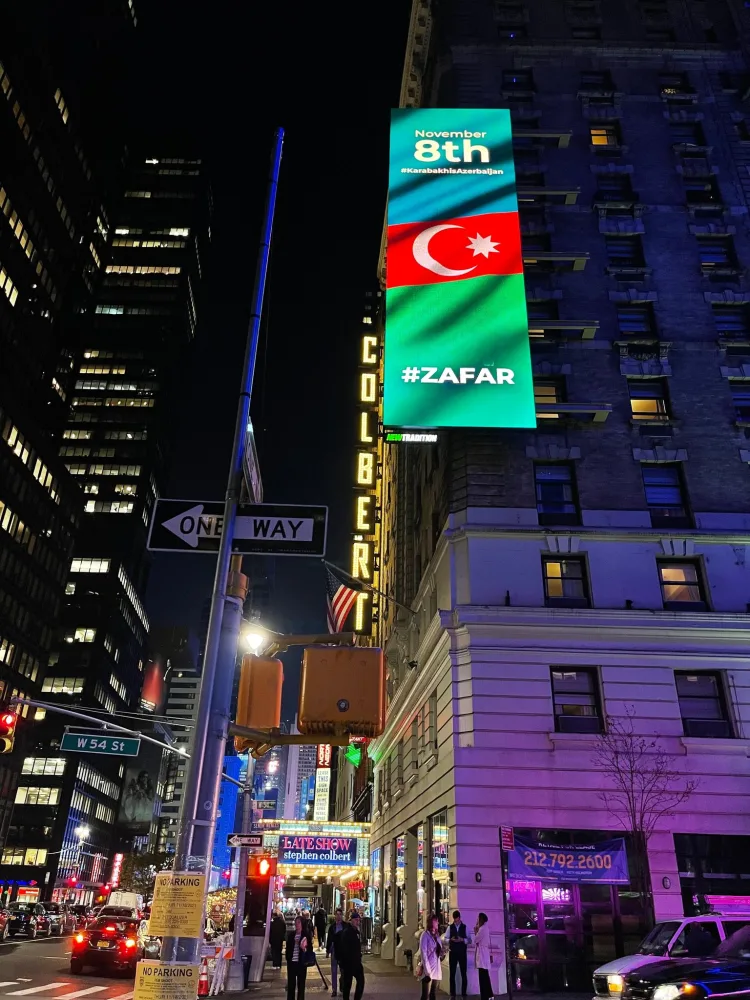 “Times” meydanında Azərbaycanla bağlı bilbord - VİDEO/FOTO