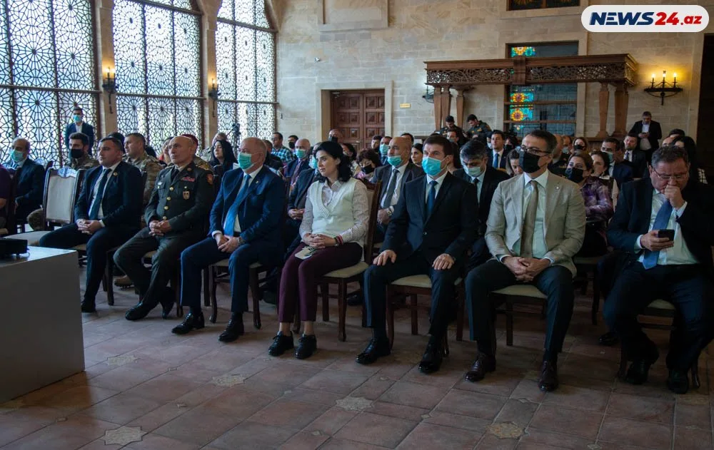 Ermənistanın döyüş meydanında - QOYUB QAÇDIĞI SİLAHLAR - FOTO/VİDEO