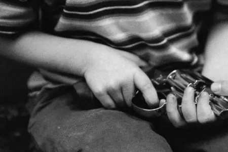 Azərbaycanda tükürpədici hadisə: İtə atəş açdı, güllə qonşunun uşağını öldürdü – - ŞOK FAKTLAR