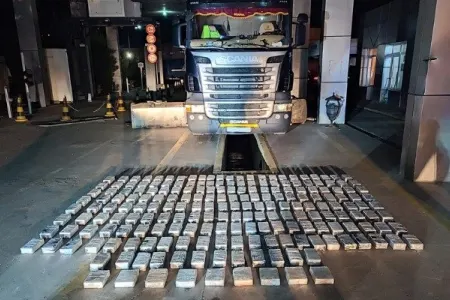 Ölkəyə 26 milyonluq heroin keçirmək istədilər - Video