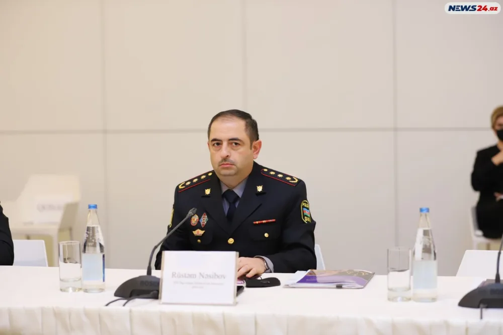 “Qadına şiddətə son" - Dəyirmi Masa - FOTOLAR