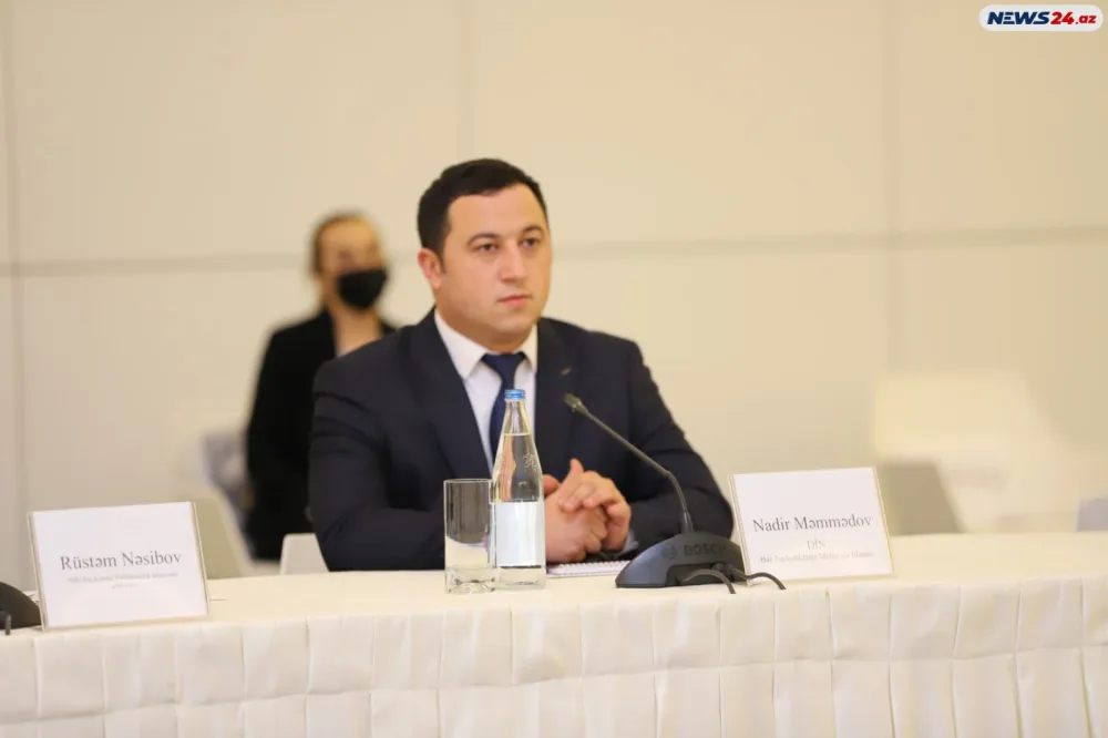 “Qadına şiddətə son" - Dəyirmi Masa - FOTOLAR