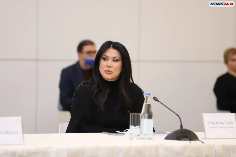 “Qadına şiddətə son" - Dəyirmi Masa - FOTOLAR