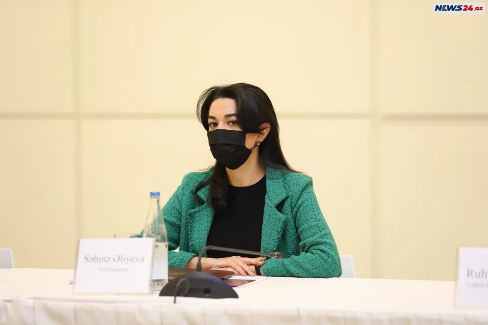 “Qadına şiddətə son" - Dəyirmi Masa - FOTOLAR