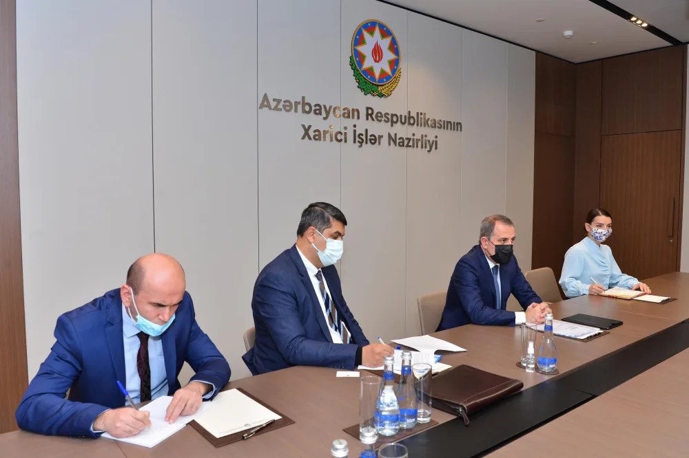 Ceyhun Bayramov Banqladeşin səfiri ilə görüşdü