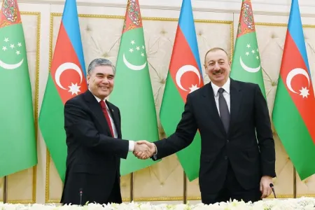 İlham Əliyev Qurbanqulu Berdiməhəmmədovla görüşdü