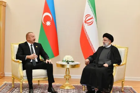 İlham Əliyev İran Prezidenti ilə GÖRÜŞDÜ