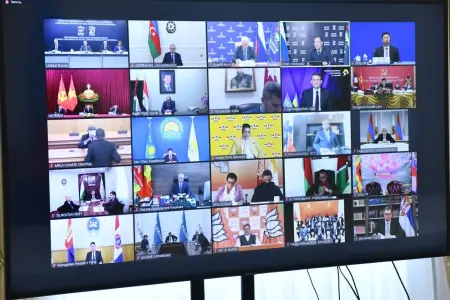 YAP “Yedinaya Rossiya” Partiyasının 20 illik yubileyinə qatıldı