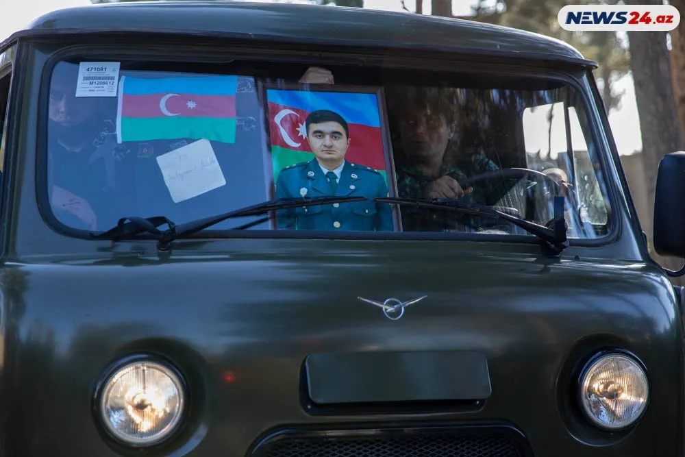 Helikopter qəzasında şəhid olan hərbçilərlə - VİDA MƏRASİMİNDƏ ÜRƏK AĞRIDAN ANLAR