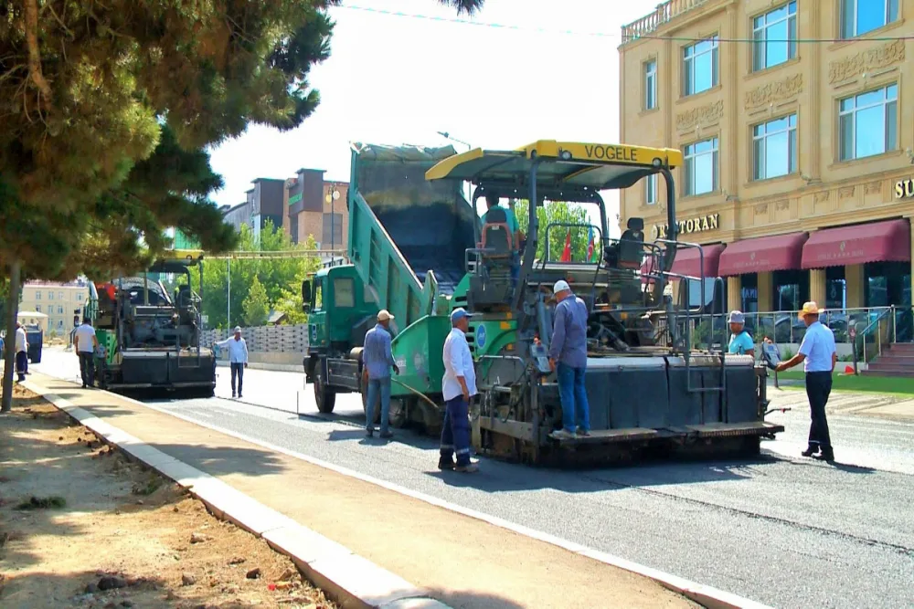 Bakıxanov qəsəbəsində küçə təmir edilir - VİDEO/FOTO