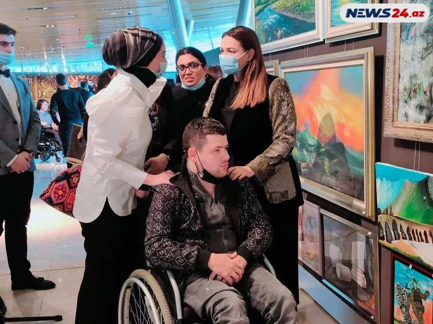 Qənirə Paşayeva: “Əngəl insanların cismində yox, - DÜŞÜNCƏSİNDƏDİR” - FOTO