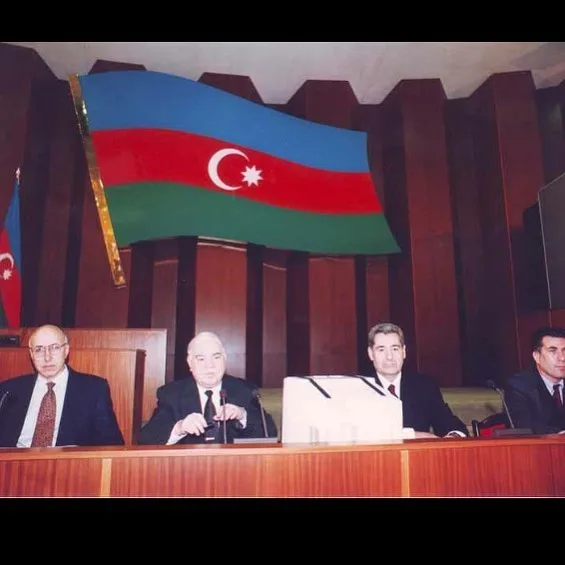Zakir Zeynalovun vəfatından 21 il ötür - Video