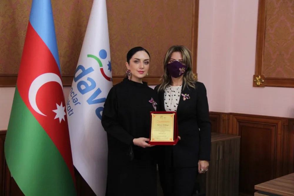 Gülnarə Xəlilova mükafatlandırıldı - FOTOLAR