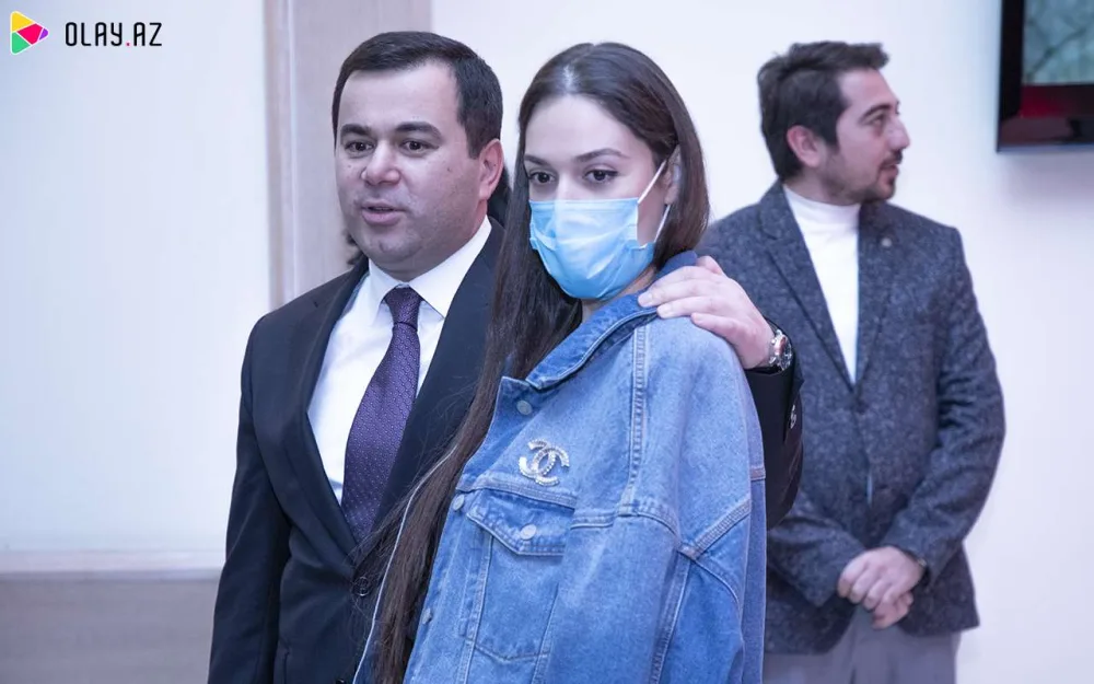 Məmurlar xanımları ilə qala gecəsində - Fotolar