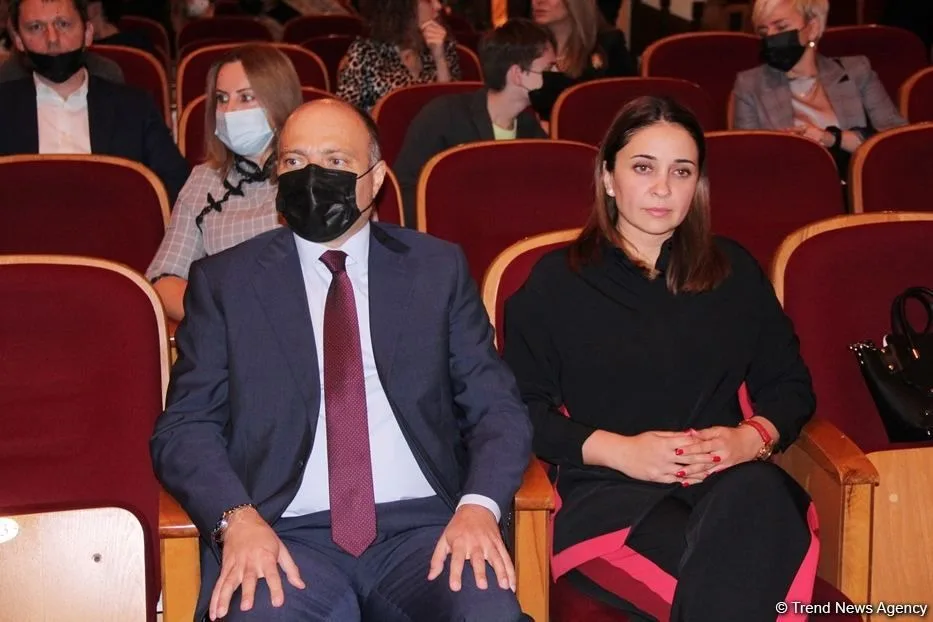 Xalq yazıçısı Elçinin “Stalin” pyesinin premyerası keçirildi - FOTOLAR