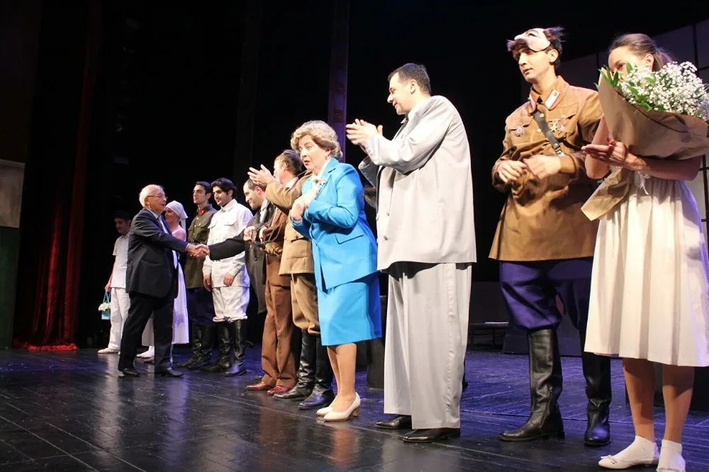 Xalq yazıçısı Elçinin “Stalin” pyesinin premyerası keçirildi - FOTOLAR