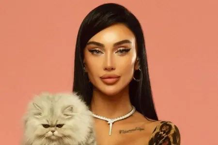 Diananın ev qiymətində olan boyunbağısı - FOTO