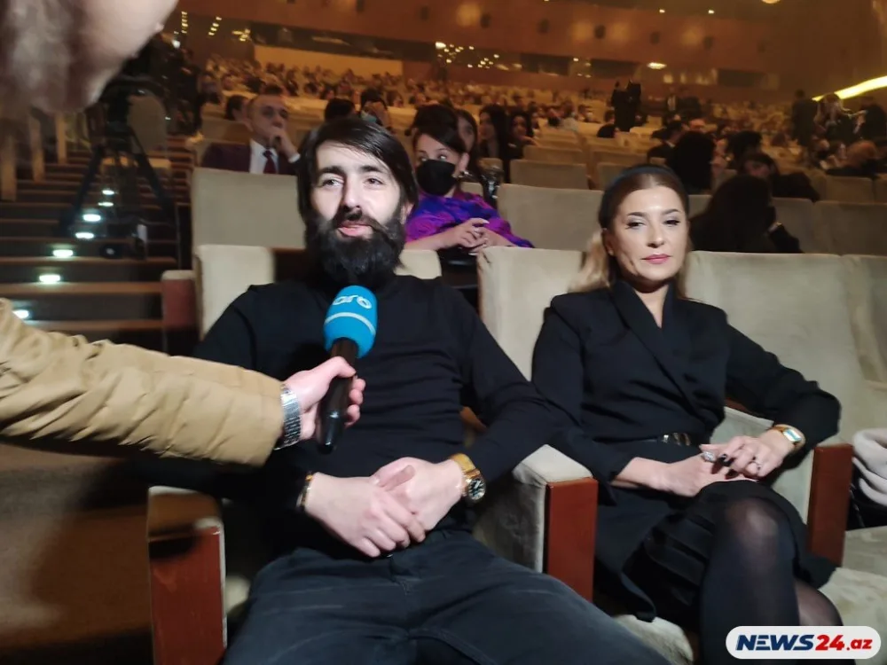 Yeni ailə həyatı quran Xose xanımı ilə konsertdə - FOTOLAR