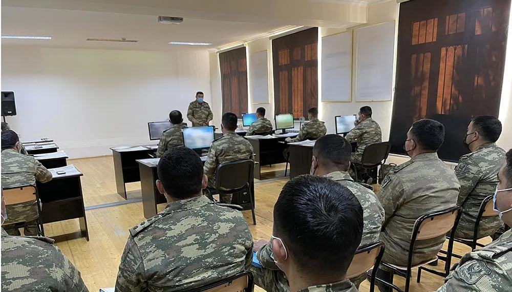 Azərbaycan Ordusunda tabor komandirləri ilə toplanışlar keçirilir