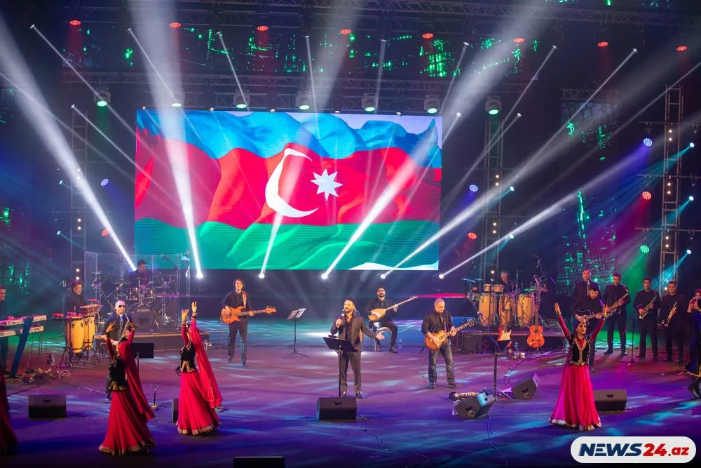"Əvvəl Qarabağsız sənətçi kimi çıxış edirdim" - Zamiqin konsertində baş verənlər - FOTO - VİDEO