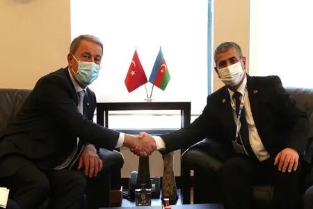 Zakir Həsənov Hulusi Akarla danışdı