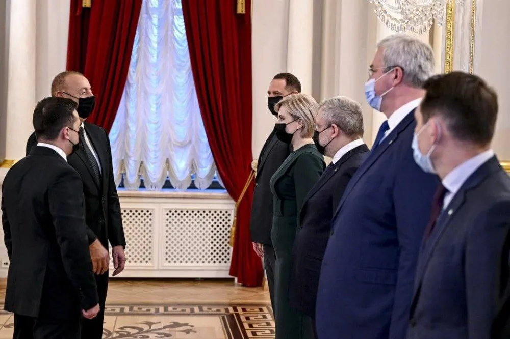 Azərbaycan və Ukrayna Prezidentlərinin təkbətək görüşü başladı - FOTO