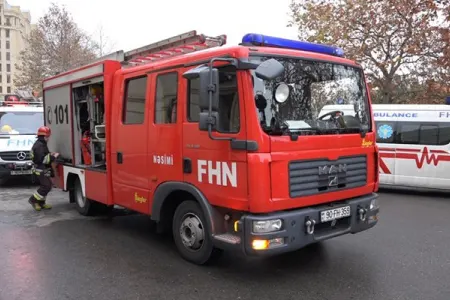 FHN 4 nəfəri xilas edib - Video