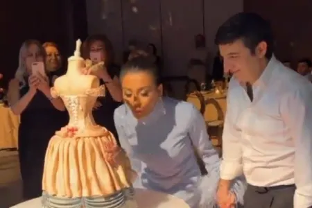 Anar Məmmədov xanımına ad günü keçirdi - Video