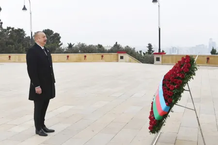 Prezident və birinci xanım Şəhidlər xiyabanını ziyarət etdilər - Foto/Video