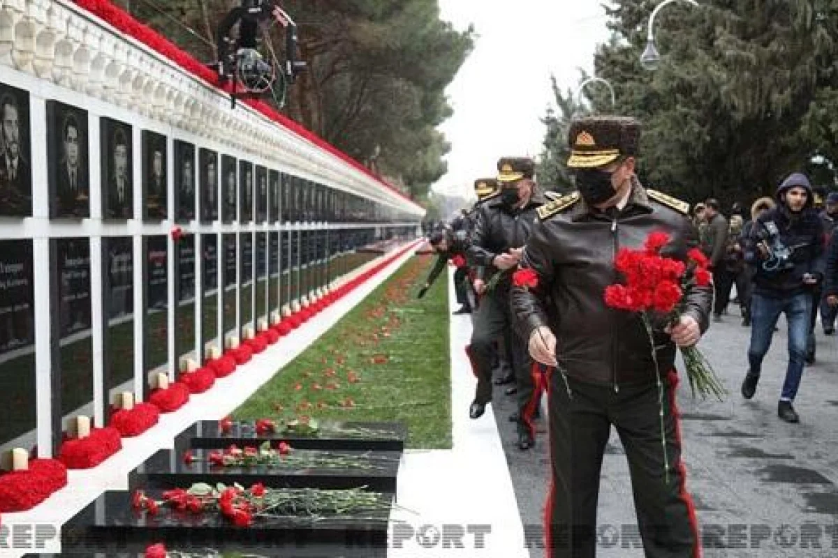 Zakir Həsənov Şəhidlər Xiyabanında - -FOTO