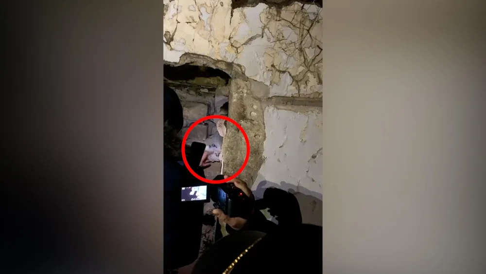 Bakıda mobil telefonları oğurlayan şəxslər SAXLANILDI - VİDEO/FOTO