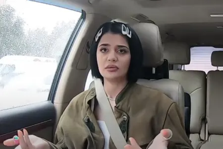“Uşaq evində böyümüşəm, müəllimlər yeməyimizi öz yetimçələrinə aparırdılar” - VİDEO
