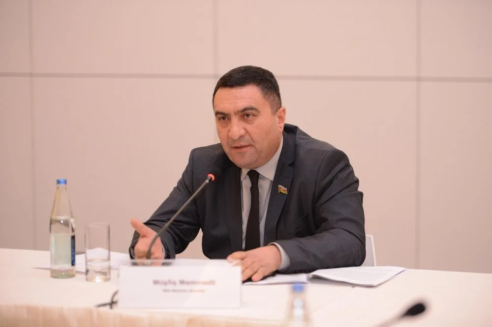 "Regional İnkişaf” İctimai Birliyi dəyirmi masa keçirdi - Fotolar