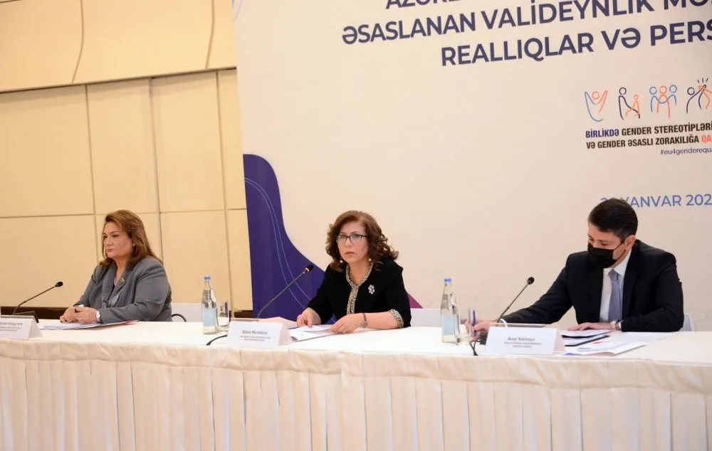 "Regional İnkişaf” İctimai Birliyi dəyirmi masa keçirdi - Fotolar