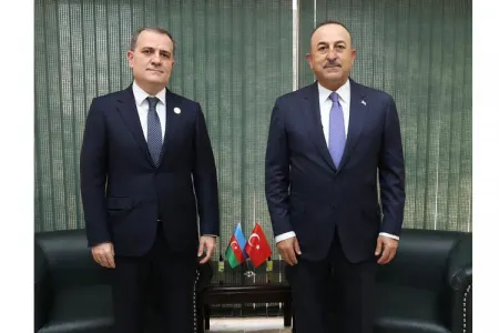 Azərbaycan və Türkiyə XİN başçıları arasında telefon danışığı oldu