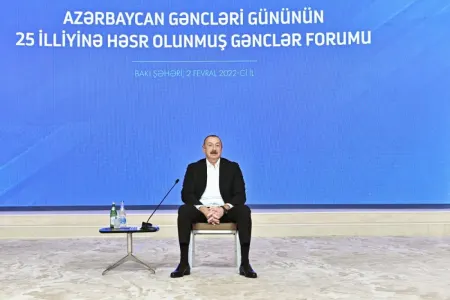 Prezident Polad Həşimovun qızı ilə danışarkən kədərləndi - VİDEO