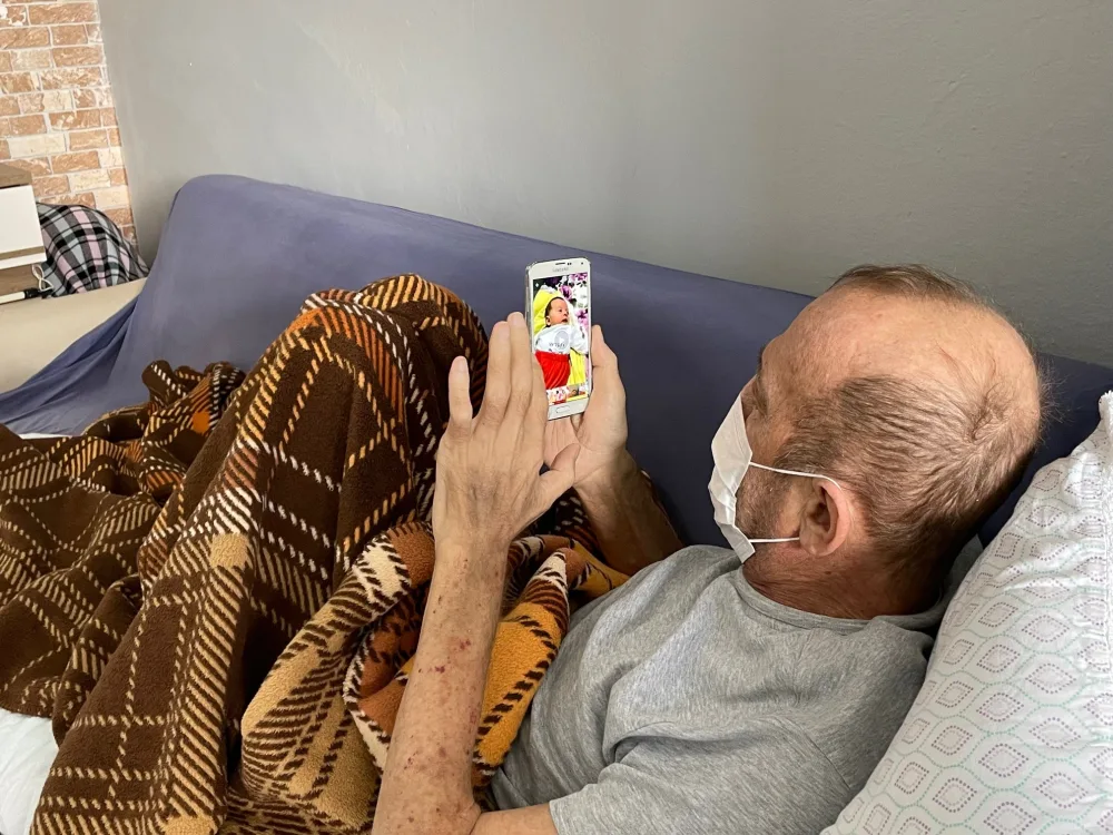 78 dəfə koronavirus testi verdi - 14 aydır karantindədir - FOTO
