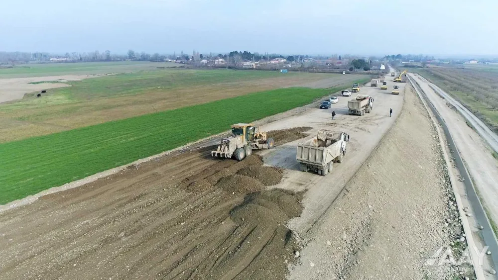 Bakı-Quba-Rusiya sərhədi avtomobil yolunun tikintisi davam etdirilir - VİDEO/FOTO