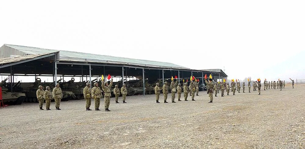 Əlahiddə Ümumqoşun Ordunun tank bölməsi yoxlanıldı - Video/Foto
