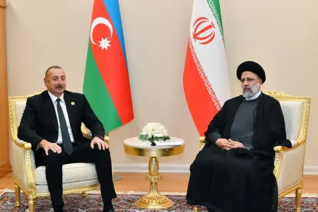 Azərbaycan Prezidenti iranlı həmkarını təbrik etdi