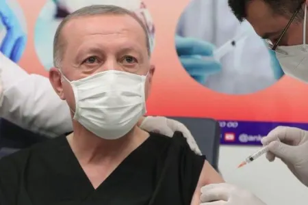 Ərdoğan koronavirusa qarşı 5 doza vaksin olunub