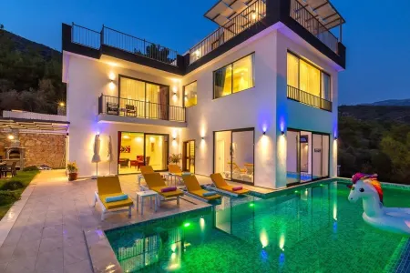 Azərbaycanda Əməkdar artistin villasında ŞOK HADİSƏ: - Yataq otağına girərək...