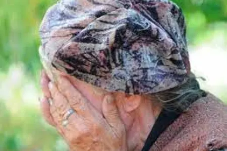 Bakıda 60 yaşlı kişi arvadınıı döyüb - sümüklərini sındırdı