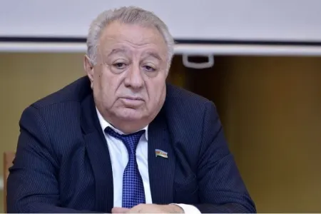 Hüseynbala Mirələmovun yeni romanı təqdim olundu